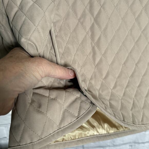 Cutter & Buck Ladies Tan Quilted Jacket, NWT, Side Pockets, Snap Relief, XL - Picture 10 of 10